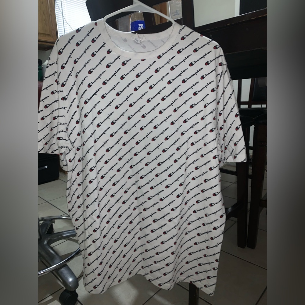 Champion t-shirt